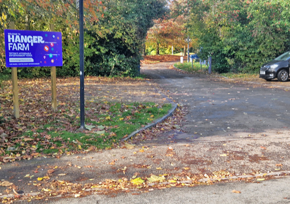 Hanger Farm entrance from Aikman Lane